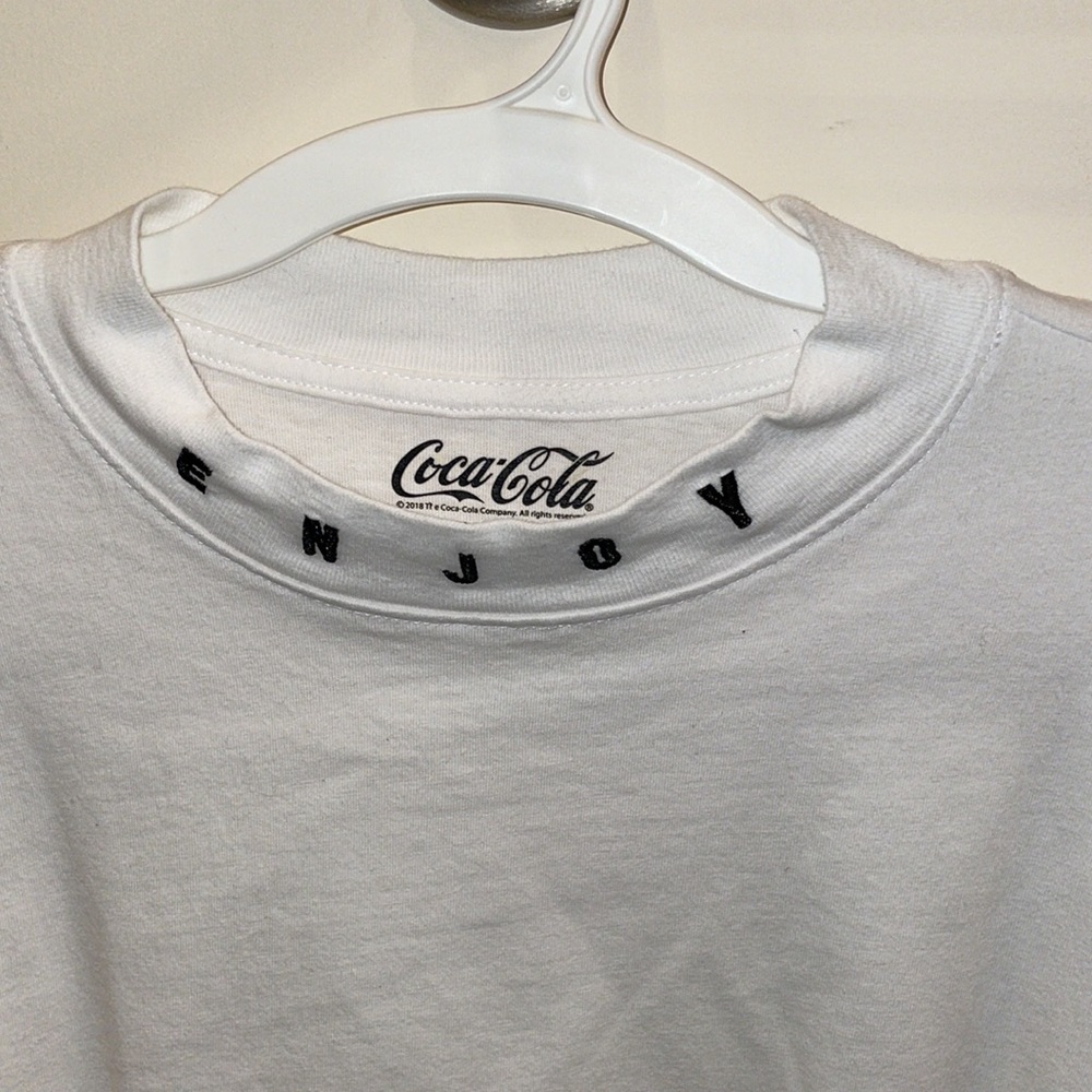 Forever 21 Women’s Coca Cola Crop Top - Picture 3 of 11